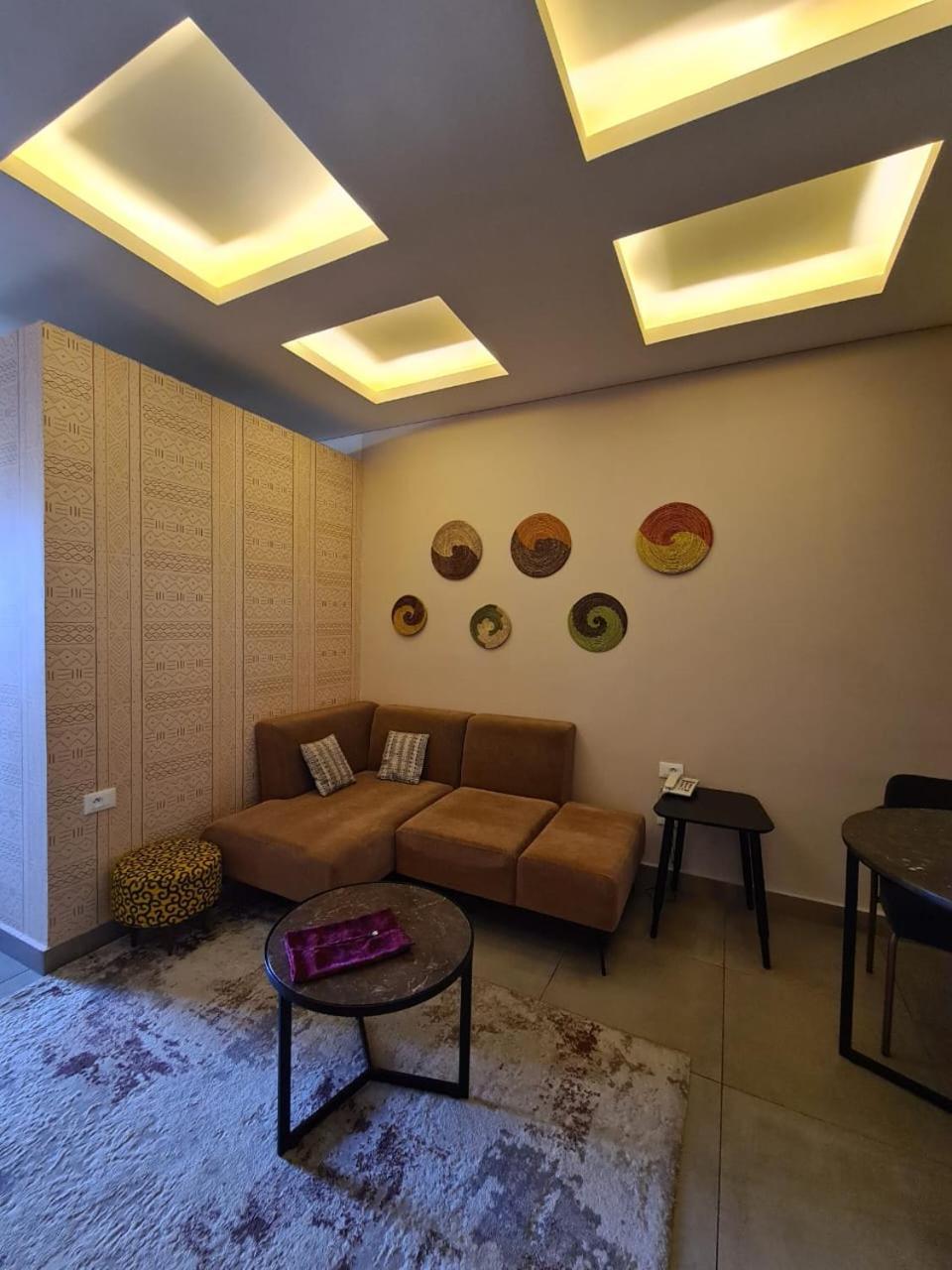 Roots Hotel Apartments Abidjan Eksteriør billede
