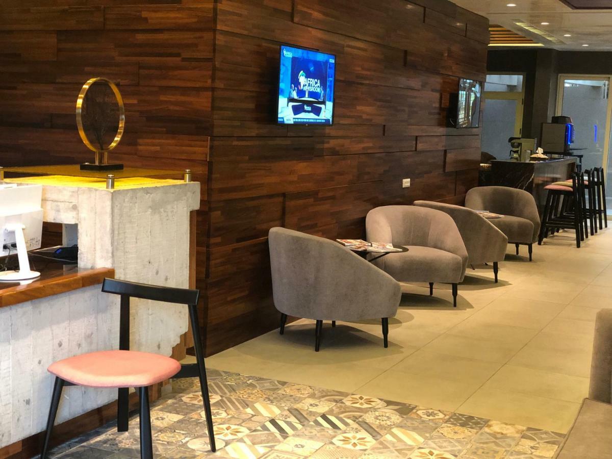 Roots Hotel Apartments Abidjan Eksteriør billede